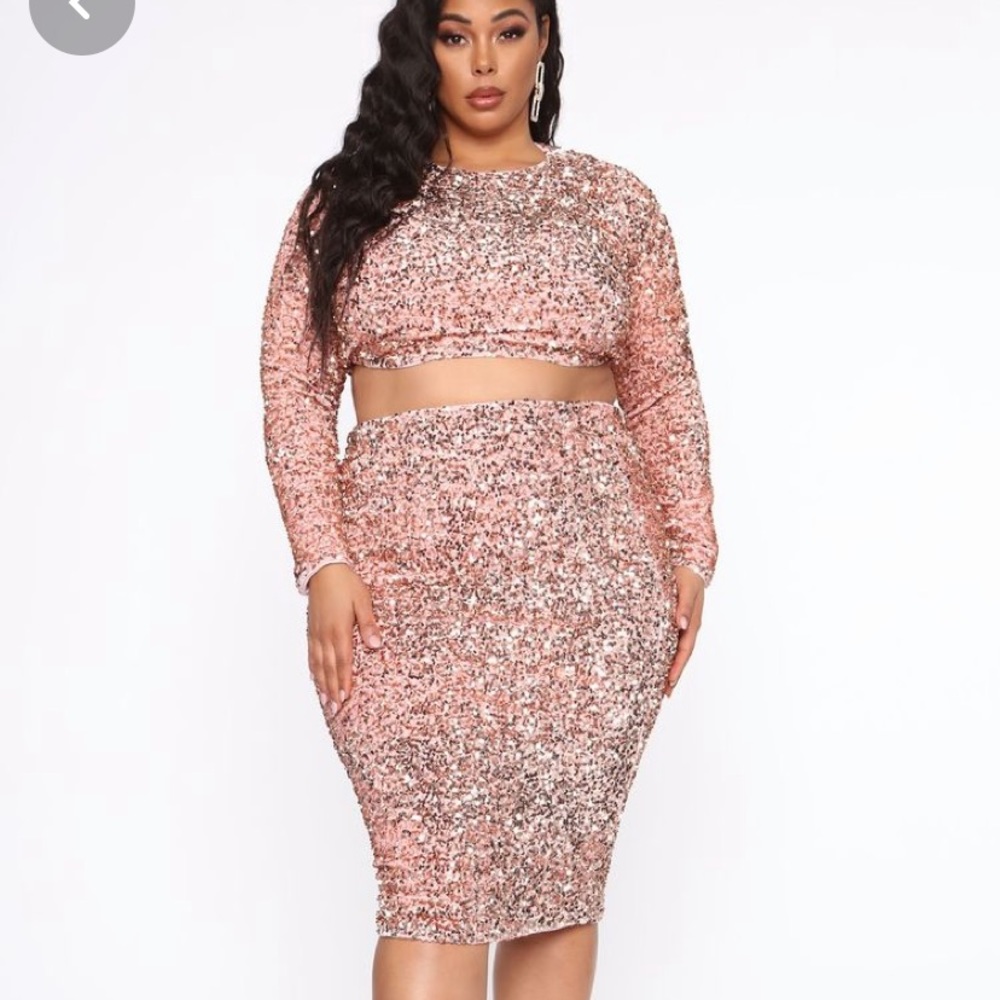 Fashion Nova Look at Me Shine Sequin set, Size 1x - Picture 2 of 2